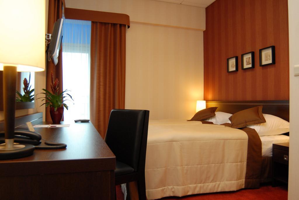 Hotel Pik Mikolow Pokój zdjęcie